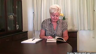 Highly sexed grandma Sandie rubs say no to pierced clit